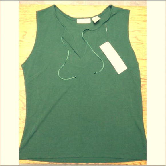 🎄🆕Forest Green Sleveless Blouse w/ Ribbon V Neck - Picture 1 of 6